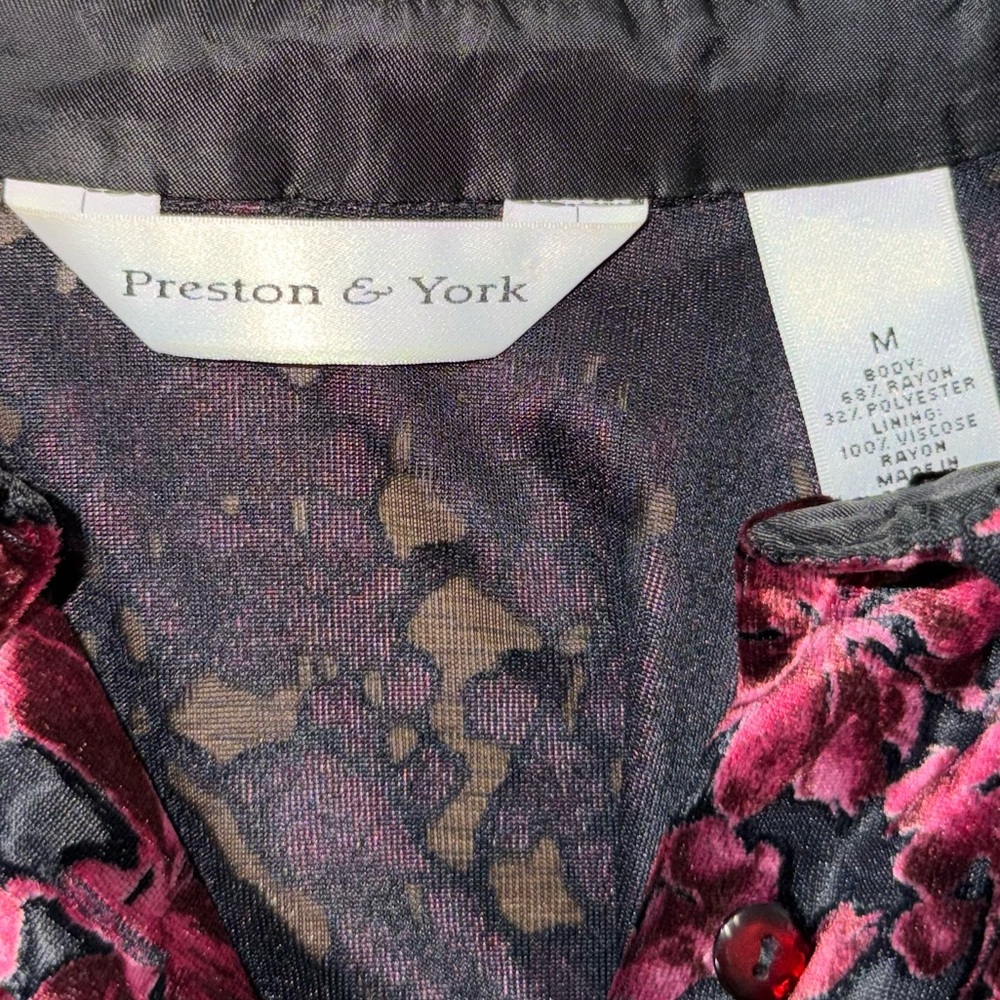 Preston & York Burgundy Burned Out Velvet Size M Floral Button Down Blouse - Picture 4 of 5